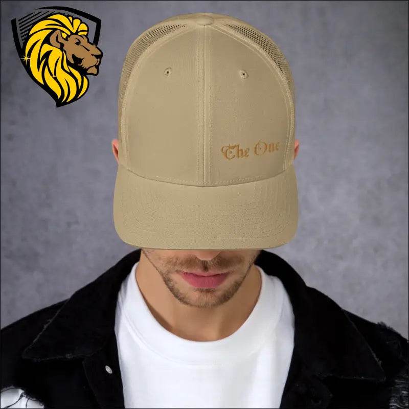 The One Trucker CapThe One Trucker Cap es el accesorio perfecto para quienes buscan un estilo casual, fresco y lleno de actitud. Con su diseño clásico de malla en la parte trasera y unThe One PR